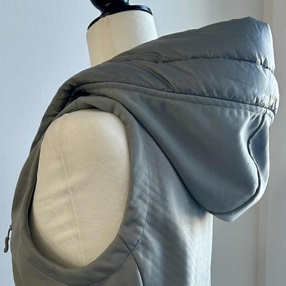 Levelwear Verve Cool Grey Hooded Asymmetric Zip Fleece-Lined Vest – US M - Picture 5 of 11